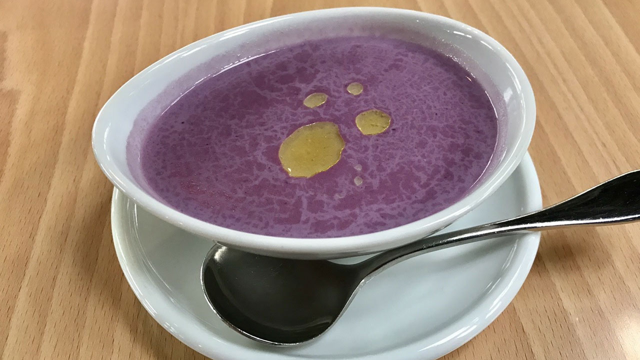 芦ノ湖テラス　紫芋のスープ