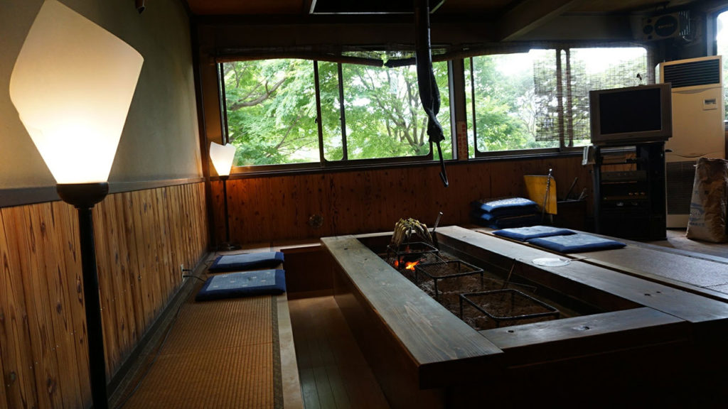 いろりの宿 七里川温泉さんの囲炉裏がある座敷